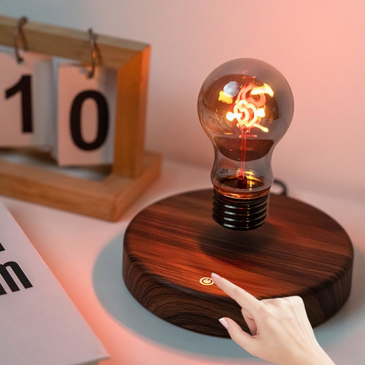 Levitating Bulb Lamp Magnetic Floating Light Desk Lamp Night Light, 360 Degree Wireless Automatic Rotating Light for Gifts Home Office Decor Desk Tech Toys (Round-Arrow Heart Bulb)